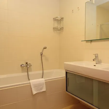 Apartment & Golf By Four Seasons