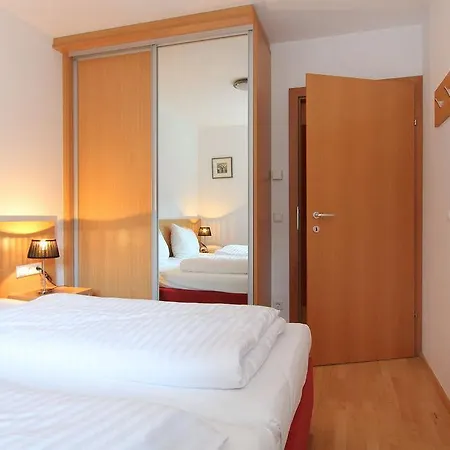 & Golf By Four Seasons *